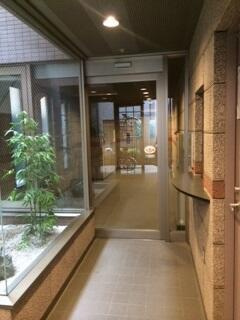コーポ下北沢のロビー