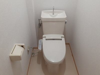 【トイレ】 | ロイヤルエステート神明Ａ | トイレもきれいです