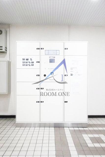 グローリア初穂板橋のその他共用部分|宅配ボックスです。