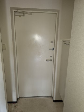SEST新大阪(セスト シンオオサカ)の玄関