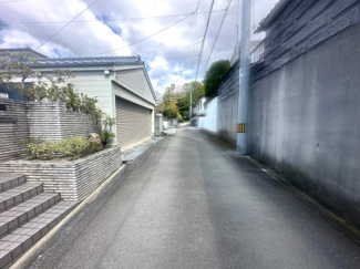 【前面道路含む現地写真】 | 戸建　衣山5丁目
