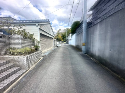 【前面道路含む現地写真】 | 戸建　衣山5丁目