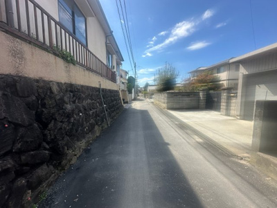 【前面道路含む現地写真】 | 戸建　衣山5丁目