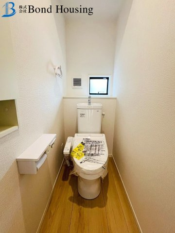 駐車スペース並列2台　大久保町谷八木　全9棟　9号棟のトイレ