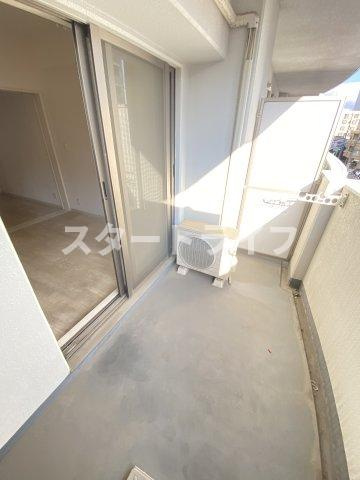 大阪市淀川区木川東４丁目の賃貸マンションのバルコニー