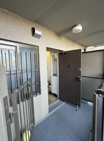 鶴ヶ島市藤金　中古マンション　東武東上線『若葉駅』徒歩9分の玄関