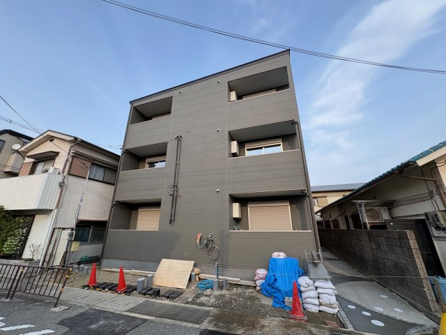 イル・フィオーレ一津屋のエントランス