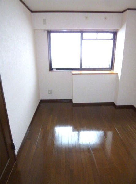 シャルム名東の寝室