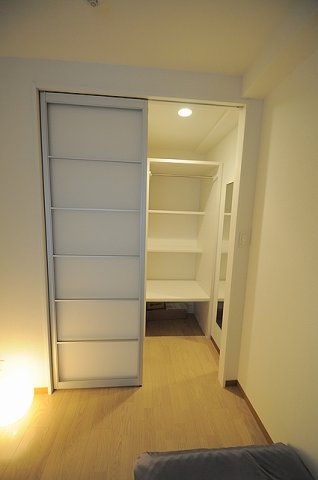 大阪市都島区東野田町１丁目の賃貸マンションの収納