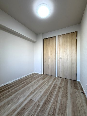 ダイアパレス南郷通第2の洋室