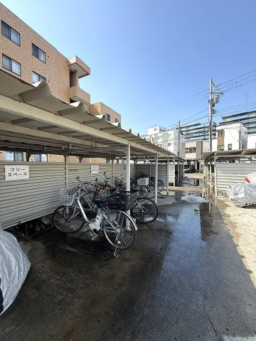 ダイアパレス南郷通第2の駐輪場