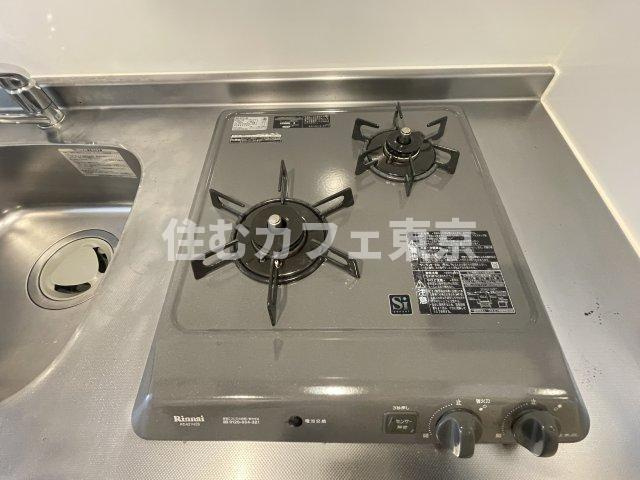 リブリ・ラヴィアンローズ・国立のキッチン|2口ガスコンロです※別部屋写真
