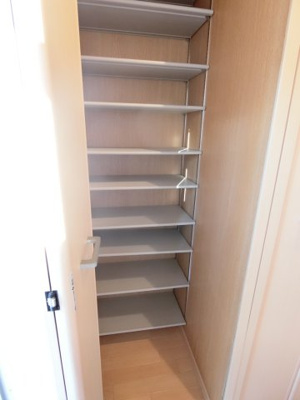 【収納】 | エレガントヴィエⅡ | イメージ106号室の写真