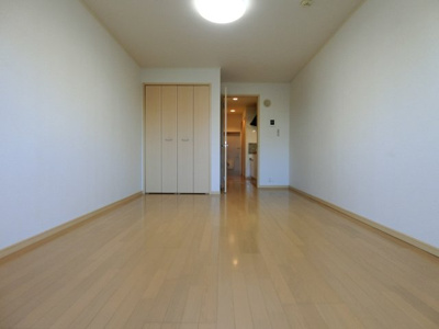 【居間・リビング】 | エレガントヴィエⅡ | イメージ106号室の写真