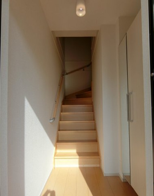 【玄関】 | リュミエール・デュ・ソレイユＢ