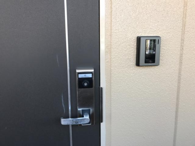 エクセレンスハイム仁田駅前の玄関|玄関・カードキー
