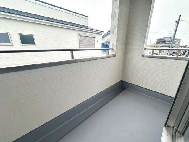 平尾　新築分譲住宅　全３区画のバルコニー