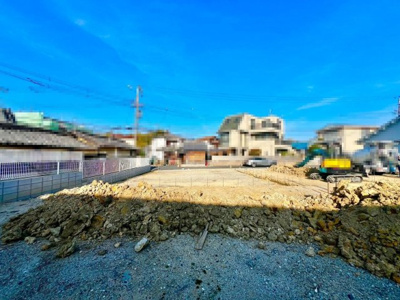 【外観】 | 平尾　新築分譲住宅　全３区画 | 【全棟ＬＤＫ約１６帖以上】大きな窓のあるリビングは、陽光あふれる明るい空間です♪居心地良く、ご家族皆がゆったり寛げる憩いの空間となりそうです♪