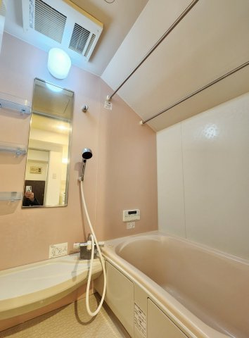 成増グリーンハイツの浴室|ゆったりとご入浴いただけるユニットバス
浴室乾燥機付です