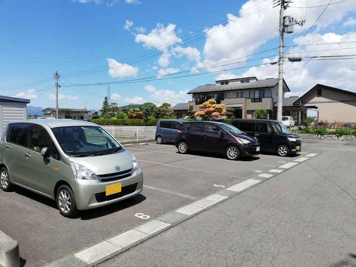 セジュール聖天　Ａの駐車場