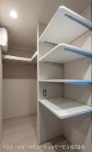 ART APARTMENT IN Ootaka-no-Mori の収納