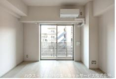ART APARTMENT IN Ootaka-no-Mori の居間・リビング