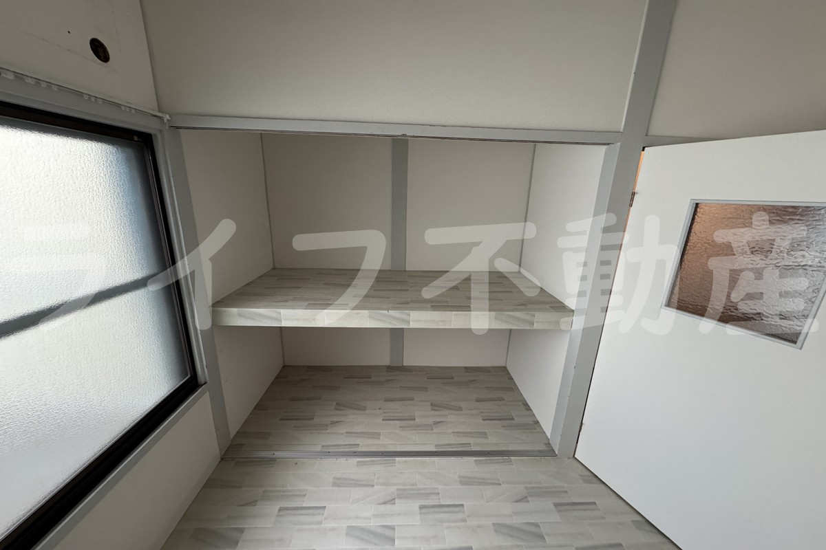 下小阪5丁目　貸家の収納|こまごまとしたものを収納できそうですね