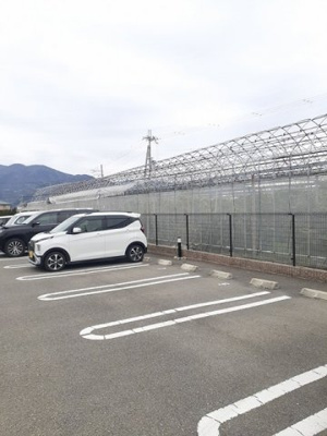 【駐車場】 | マンダリーナ | 駐車場があります