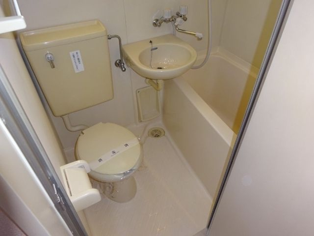 浦安市北栄４丁目のアパートの浴室