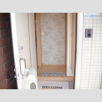 【玄関】 | クローバー | 玄関です