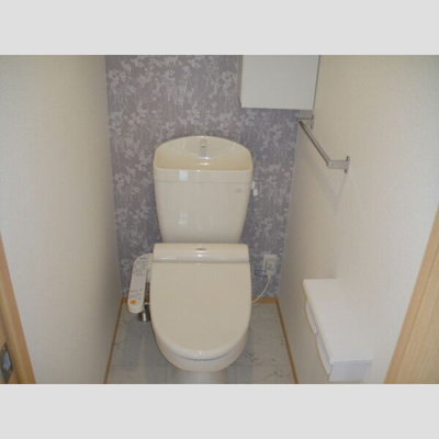 【トイレ】 | クローバー | 清潔感のあるトイレです