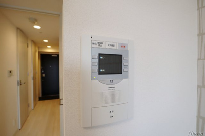 【セキュリティ】 | プレサンス広小路通葵 | モニター付きインターホンです