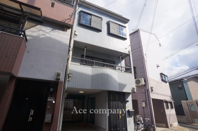 【外観】 | 東大阪市稲田本町2丁目 | 【車庫付き4LDK♪】ローン返済目安：月々約43964円（頭金0円、変動金利0.875％、返済期間40年、ボーナス払い無しで試算しています）