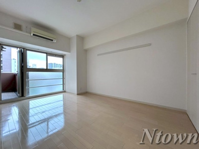 【居間・リビング】 | プレサンス東別院駅前コネクション | ゆったりとした居間です