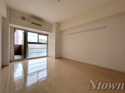 【居間・リビング】 | プレサンス東別院駅前コネクション | リビングです