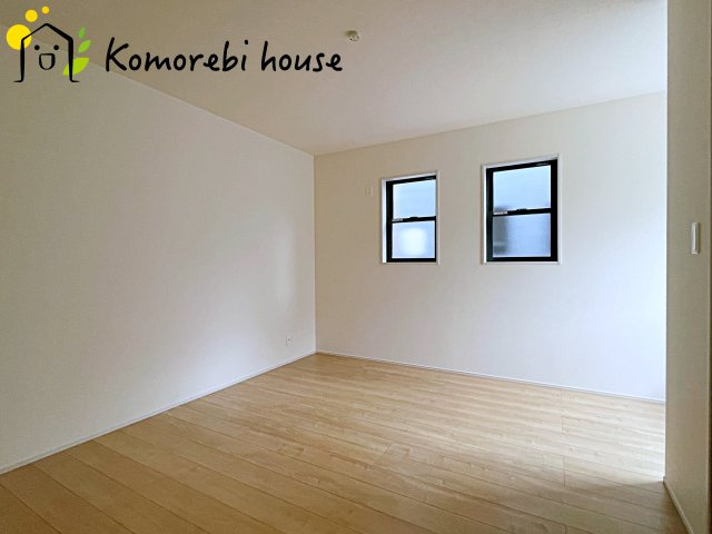 さいたま市西区二ツ宮　新築一戸建て　リーブルガーデン　02の寝室|落ち着いた色調の寝室です