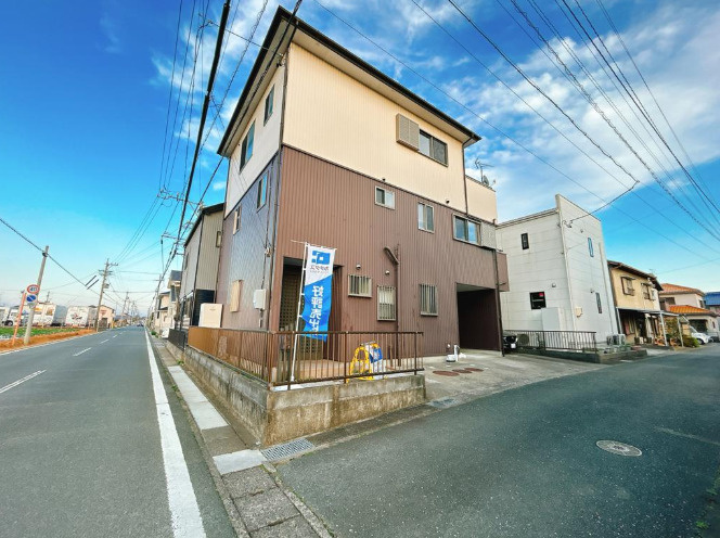 売中古戸建　中央区三方原町の前面道路含む現地写真
