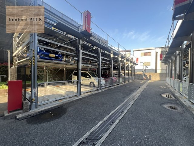 クレアガーデン守口ラヴィスの駐車場