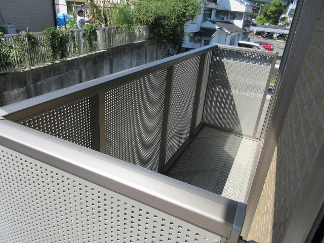 フレッツァ神戸山田のバルコニー