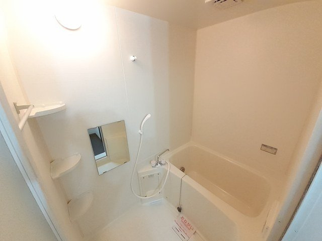 ラポレⅠの浴室|コンパクトで使いやすいお風呂です