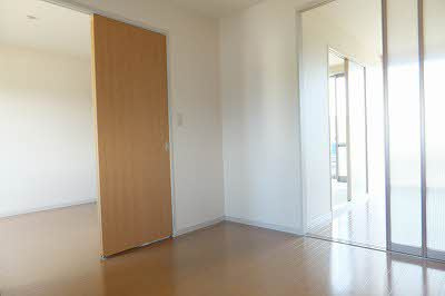 シャーメゾン橋田 C棟の居間・リビング