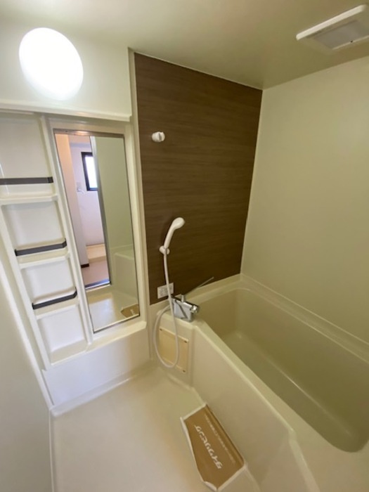 アンジェ祇園の浴室