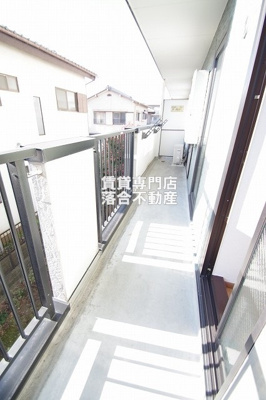 【バルコニー】 | メゾン・アン・ソレイユ | 南西向きの明るいバルコニー◎