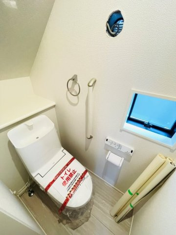 幸田町深溝　新築分譲住宅　全2棟　2号棟のトイレ|1階、2階とも温水洗浄機能付きトイレです。