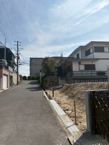 【前面道路含む現地写真】の画像