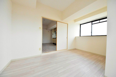 【洋室】 | サンプラザ神楽