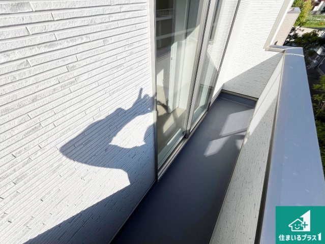 明石市二見町東二見　新築一戸建てのバルコニー|ワイドバルコニーは洗濯物を干すスペースが広いのでご家族が多くても安心！