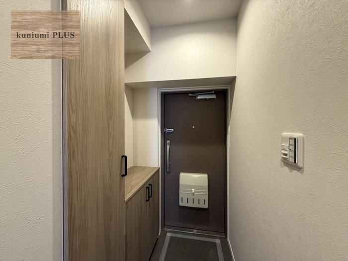 高殿コーポの玄関