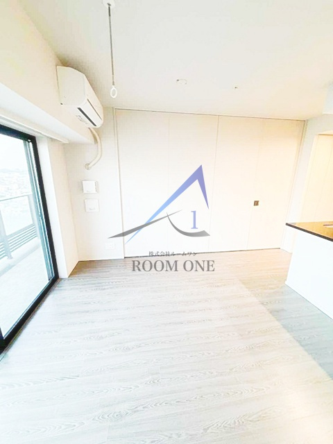 ガーラレジデンス府中市宮西町の居間・リビング|洋室のお部屋です。