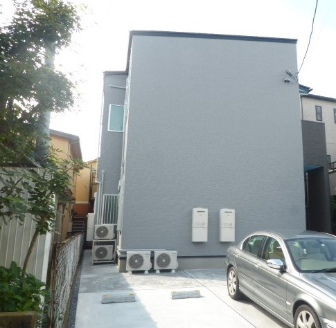 Four Leaf 越谷の外観